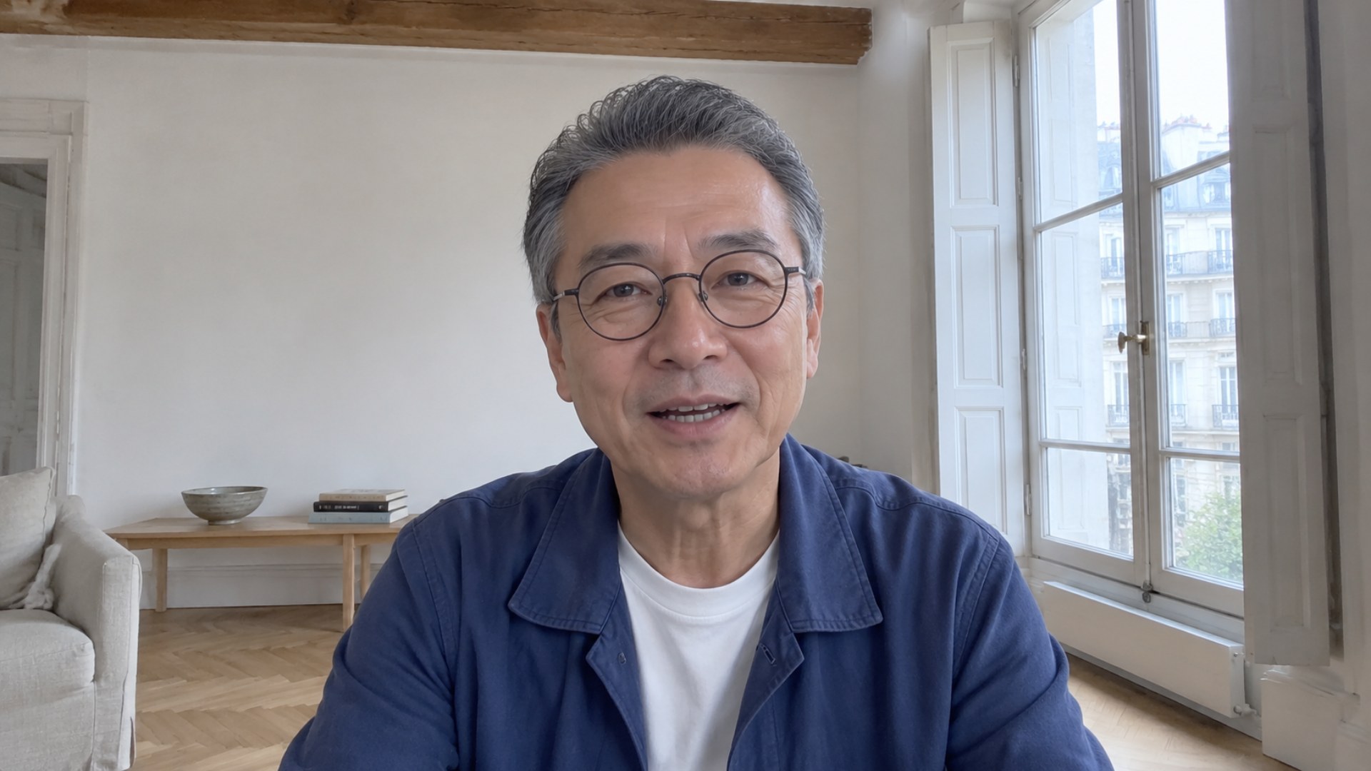 Akira Hamada, dans son appartement à Lyon
